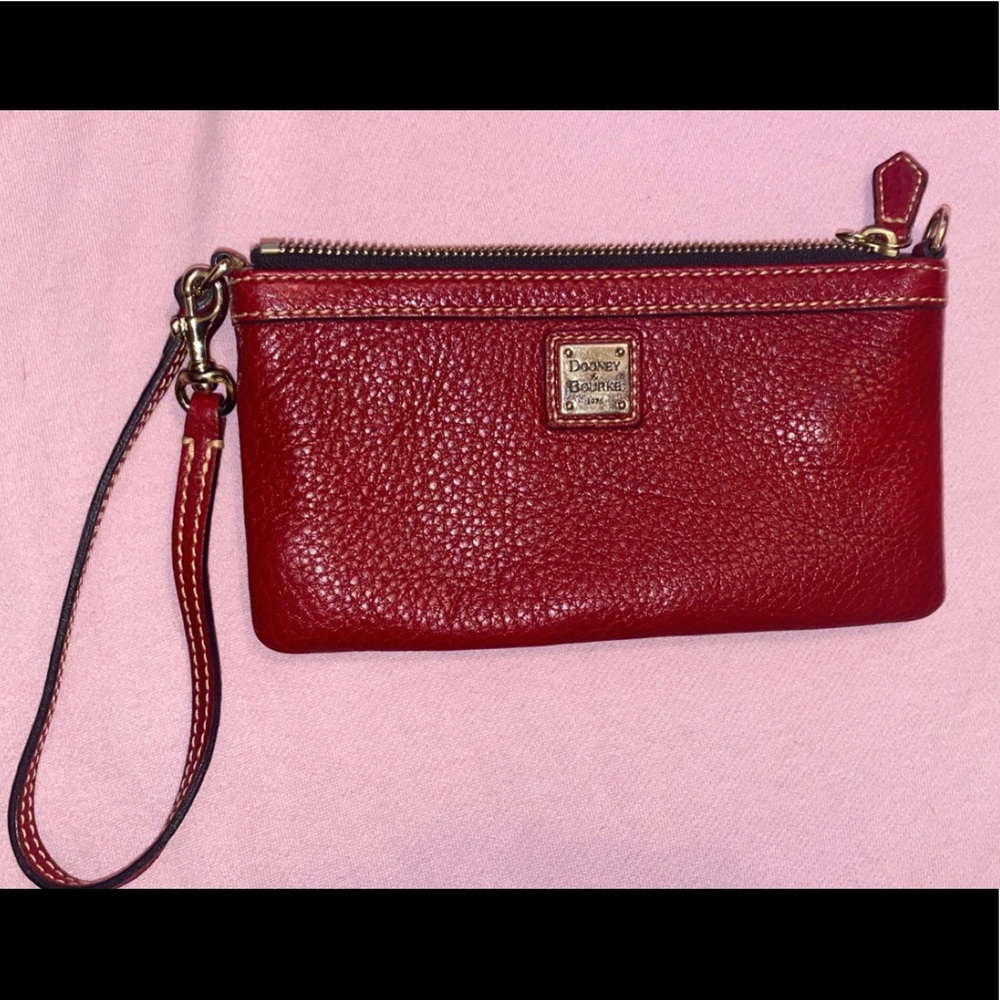 Dooney&Bourke clutch